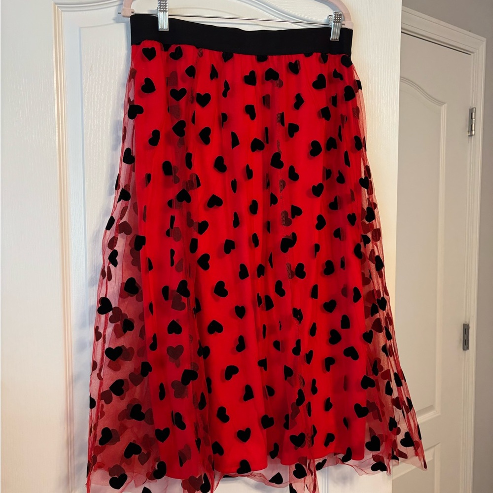 Red Heart Patterned Skirt